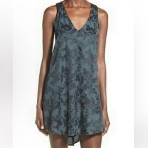 Astr Slate Floral Velvet Jacquard High-Low V-Neck Midi Dress, Teal & Black, Sz M